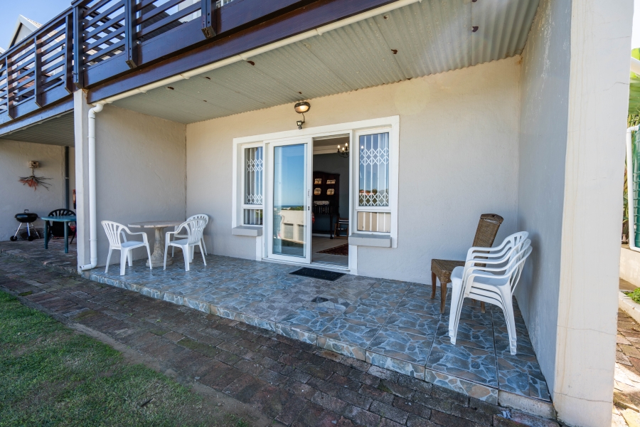 3 Bedroom Property for Sale in Seafield Eastern Cape